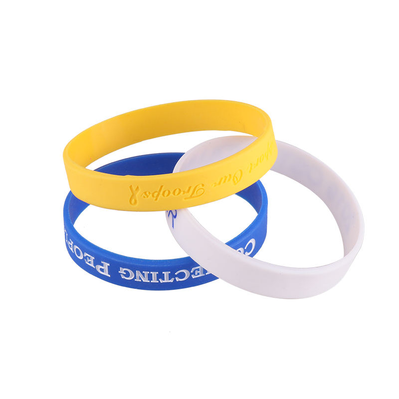 Bande de poignet personnalisée de conception libre Logo personnalisé Bracelet en caoutchouc Bracelet en silicone élastique