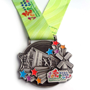 Médailles en métal de remise des diplômes russes personnalisées Médailles de ski Spinning Médaille de marathon personnalisée