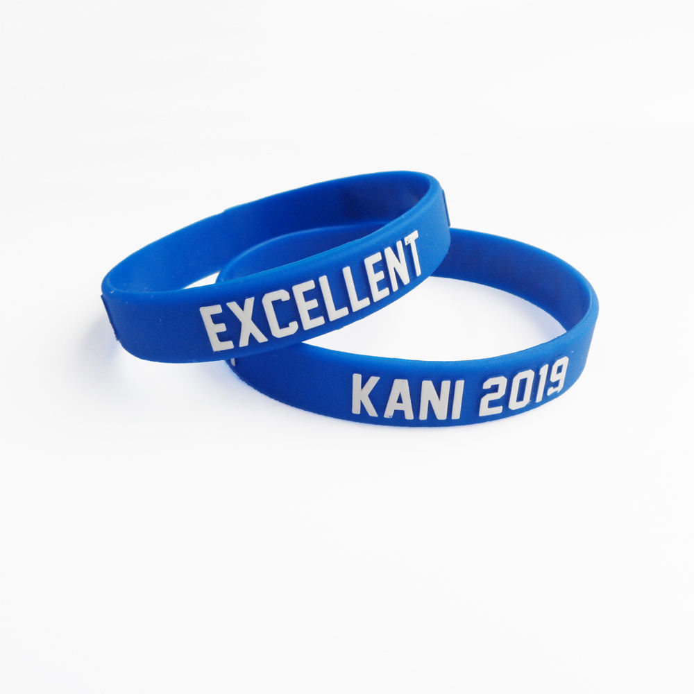 Logo personnalisé Bandes de poignet en silicone Bracelet de sport personnalisé avec des prix bon marché