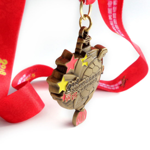 Conception en métal personnalisée bon marché de la Chine que vous possédez Marathon Running Médaille de récompense en métal d'or 3D en alliage de zinc