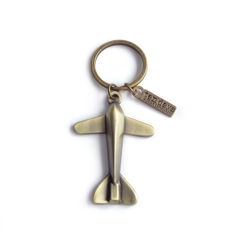 Conception gratuite porte-clés en métal sur mesure personnalisé en alliage de Zinc fer acier inoxydable Logo porte-clés mignon Anime porte-clés