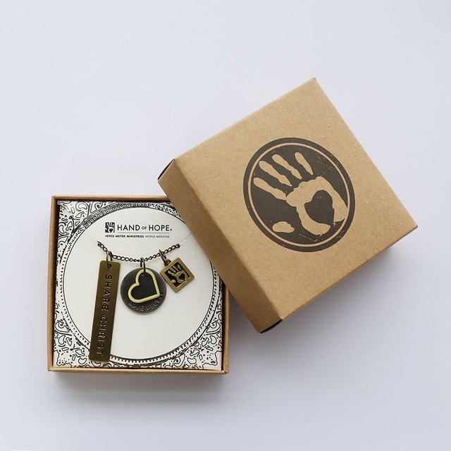 Insigne d'épinglette de revers de fer d'émail mou fait sur commande en gros de fabricant avec la boîte