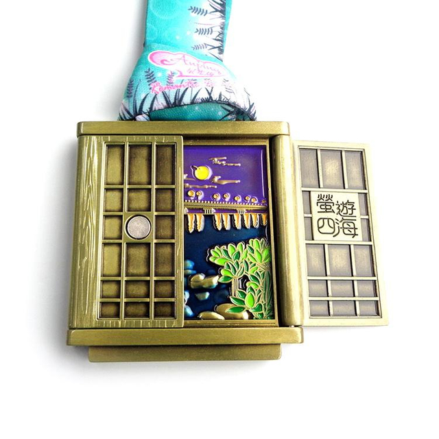 2023 personnalisé métal plaqué Souvenir argent cadeau personnalisé Die timbres médailles