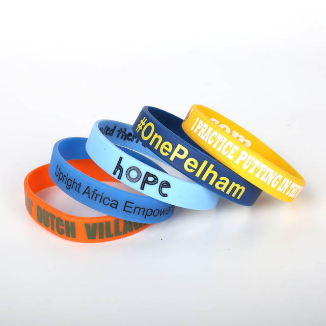 Meilleur festival à la mode de la meilleure qualité personnalisé Bracelet de bracelet en silicone de bonne chance