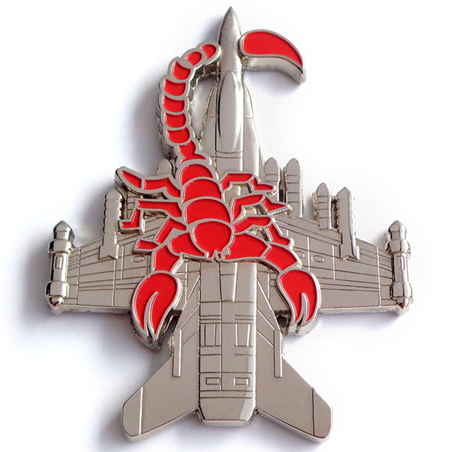 Aucun logo personnalisé minimum en métal ne goupille l'épinglette de revers d'avion en émail personnalisé dur