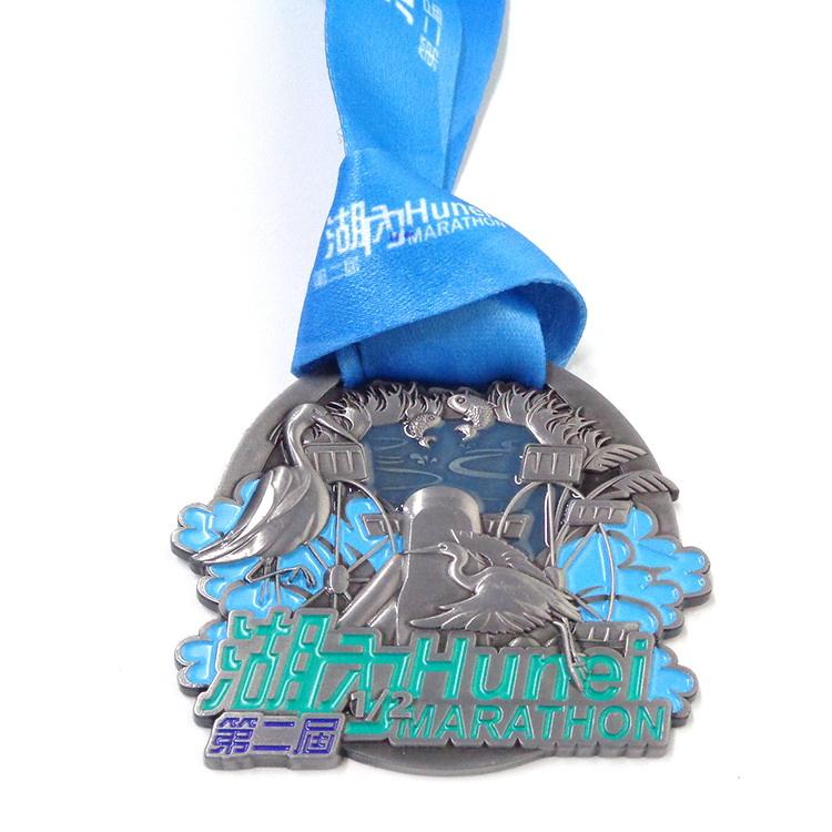 Médaille de récompense en métal d'or de souvenir de course de marathon de sport commémorative d'émail d'alliage de zinc fait sur commande avec le logo 3d