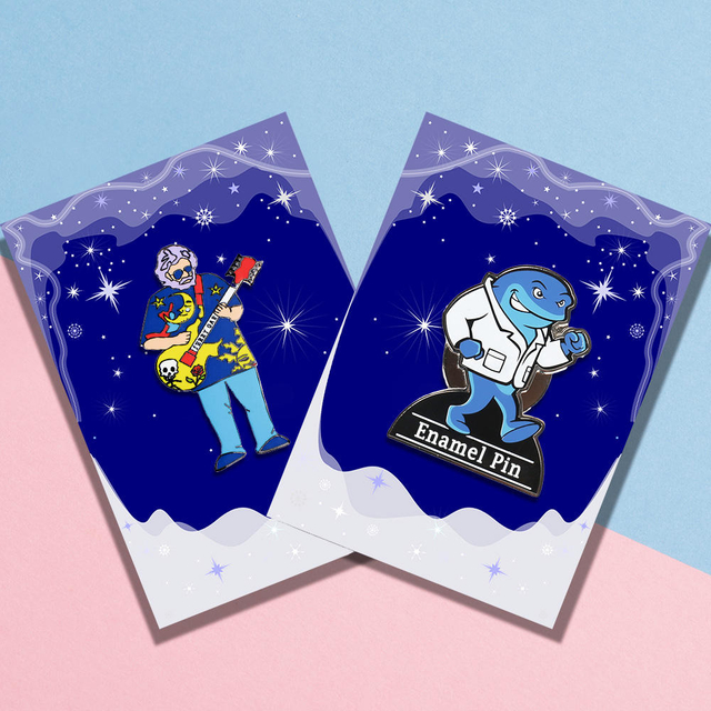 Fabrication d'insignes à épingles en métal OEM Logo de dessin animé personnalisé Fabricant d'étiquettes pour vêtements Épingles à revers en émail dur et doux Anime