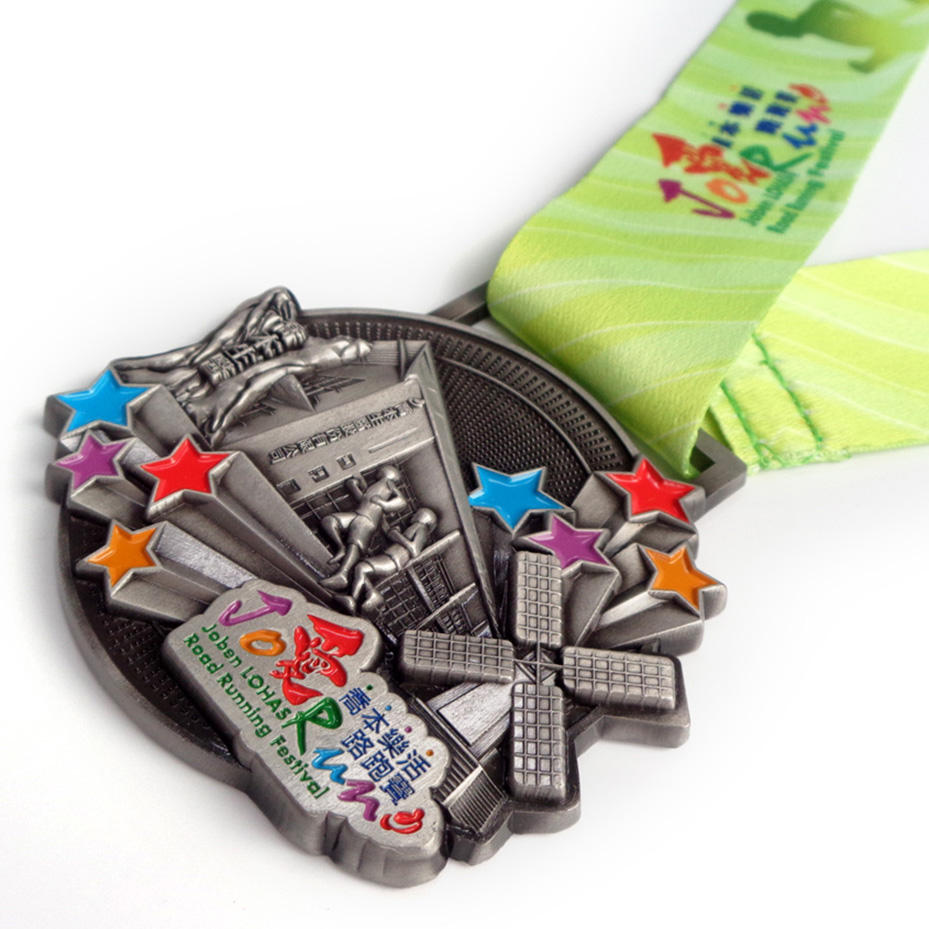 Médailles en métal de remise des diplômes russes personnalisées Médailles de ski Spinning Médaille de marathon personnalisée