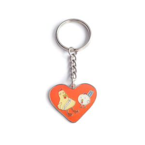 Le couple fait sur commande a personnalisé la forme principale d'amour de porte-clés de souvenir de mariage de porte-clés avec le logo