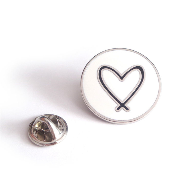 Aucun minimum d'insigne d'épingle personnalisé Épingle de revers de bénévole en émail doux