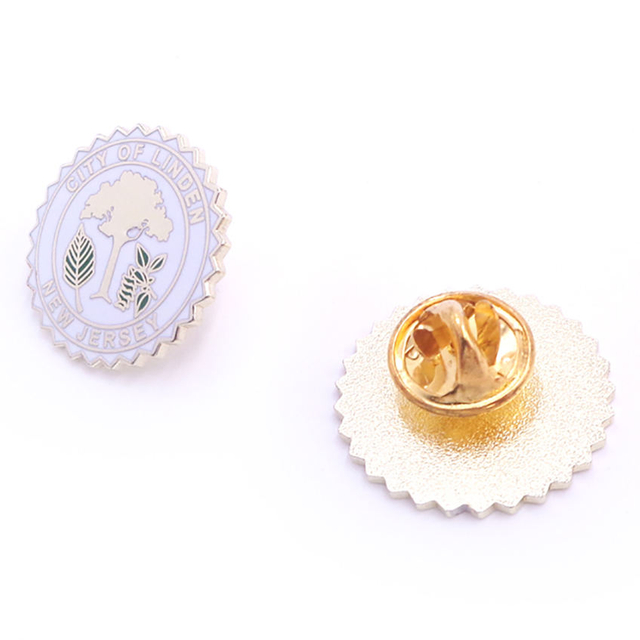 Usine livraison directe dessin animé personnalisé noir nickelé doux émail métal épinglette Badges