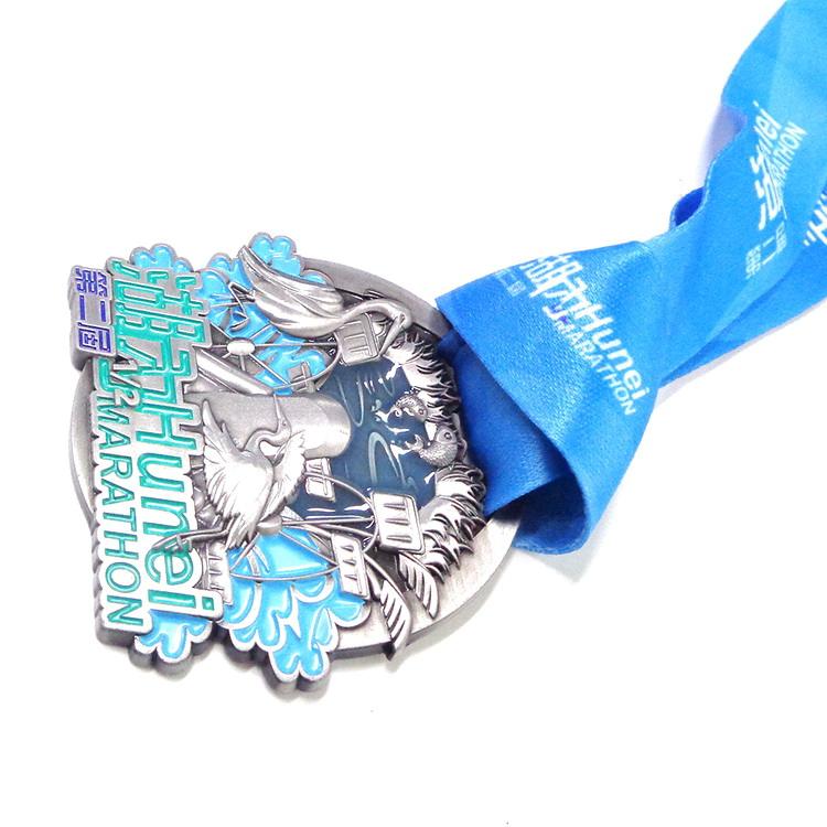 Médaille de récompense en métal d'or de souvenir de course de marathon de sport commémorative d'émail d'alliage de zinc fait sur commande avec le logo 3d
