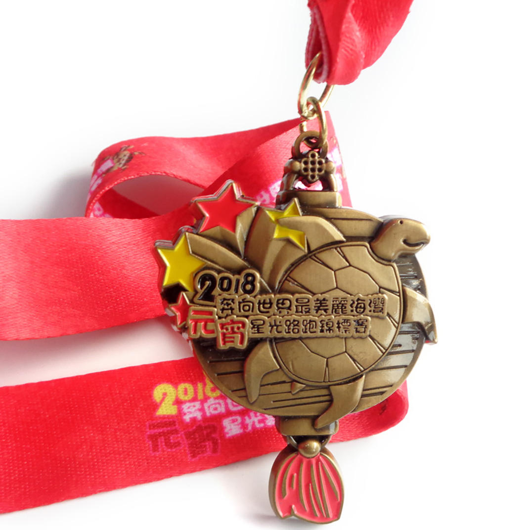 Conception en métal personnalisée bon marché de la Chine que vous possédez Marathon Running Médaille de récompense en métal d'or 3D en alliage de zinc